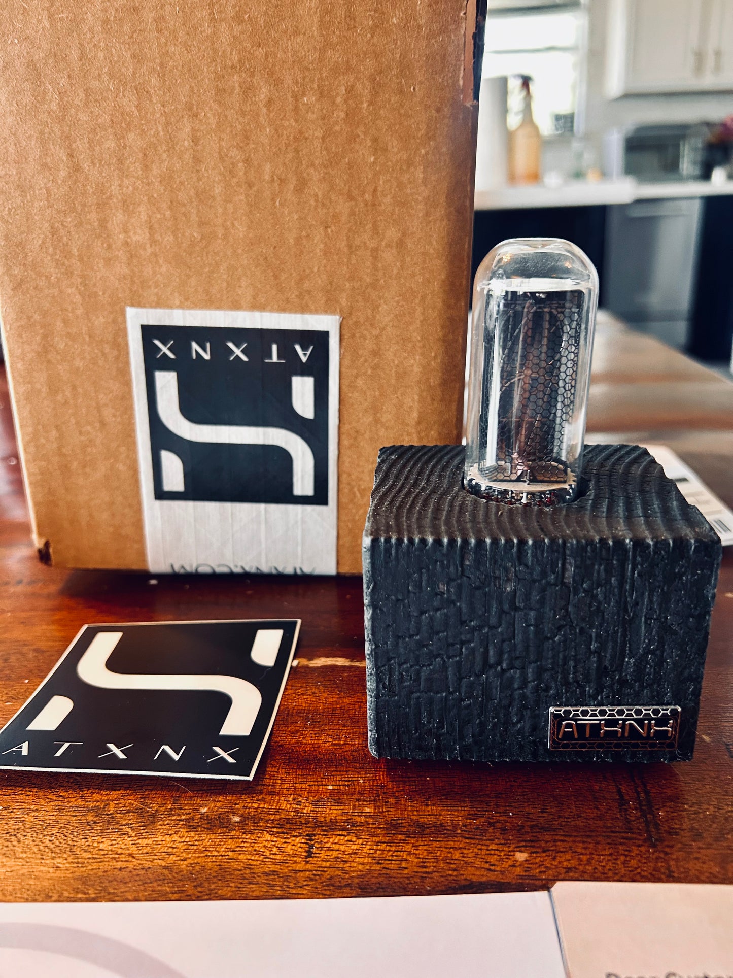 Shou Sugi Ban Black Single Nixie Tube Clock (Large) - Nixie Clock - Vintage Retro Table Clock - Gift for him - Nixie
