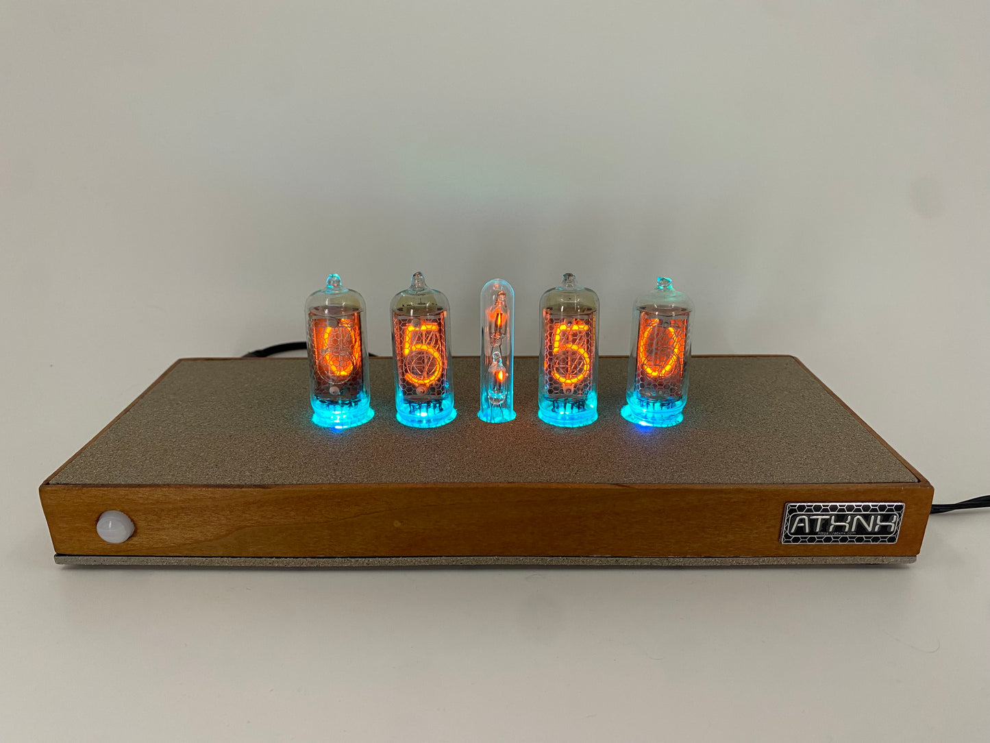 Dune Medium Nixie Clock